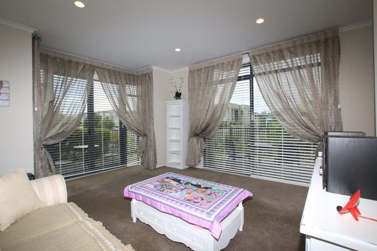 Photo of property in 19 Styak Street, Stonefields, Auckland, 1072