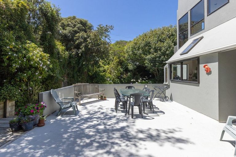 Photo of property in 21 Gordon Road, Plimmerton, Porirua, 5026