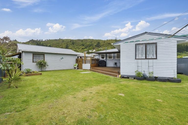 Photo of property in 51 Parenga Street, Wainuiomata, Lower Hutt, 5014