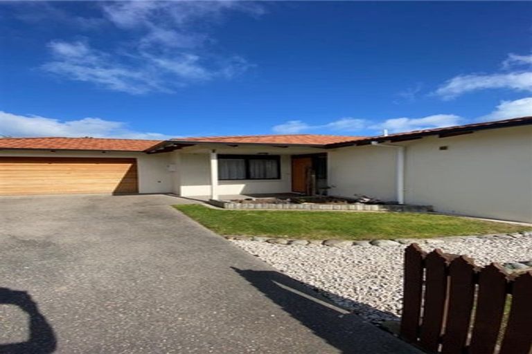 Photo of property in 5 Central Park, Paraparaumu Beach, Paraparaumu, 5032