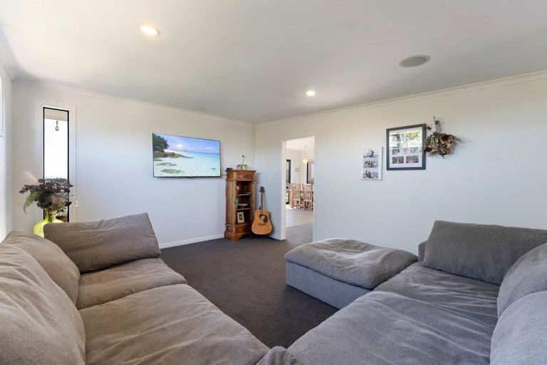 Photo of property in 14 Duncans Way, Otaki Beach, Otaki, 5512