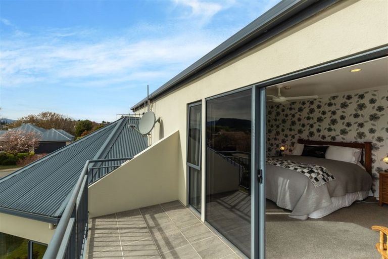 Photo of property in 113 Meadowstone Drive, Wanaka, 9305