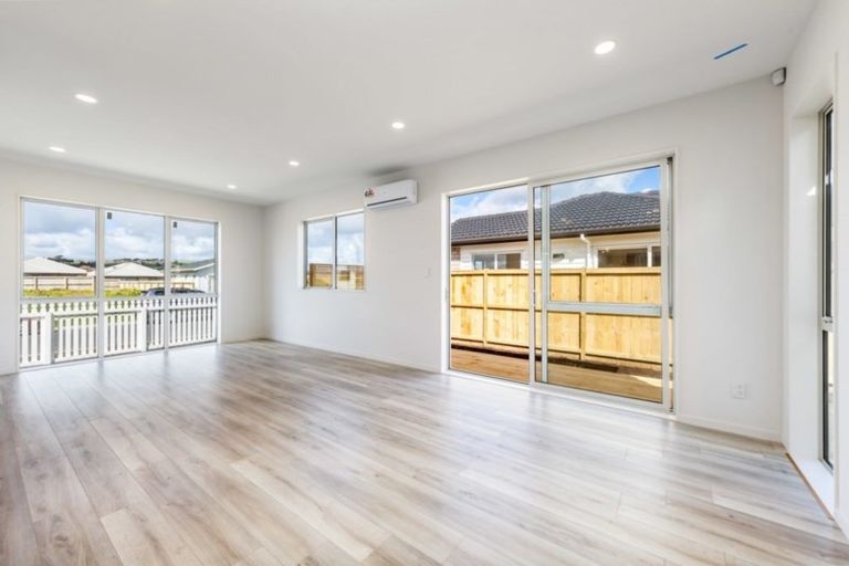 Photo of property in 12 Hemopo Street, Pukekohe, 2120