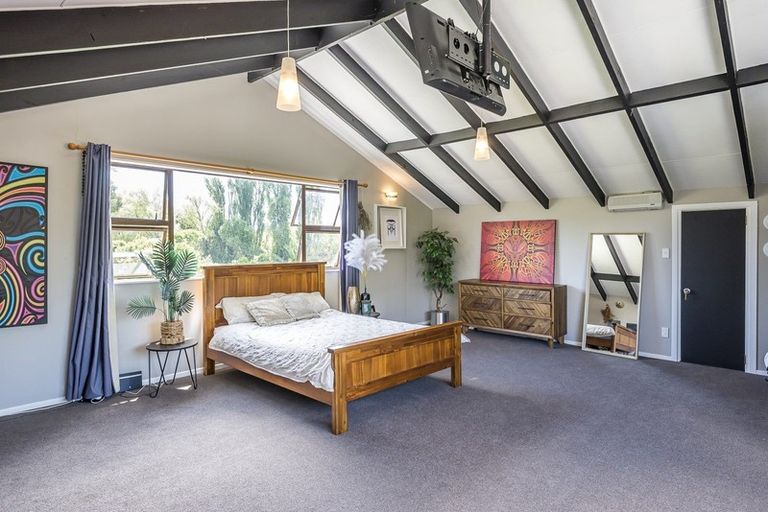 Photo of property in 531 Kawiu Road, Levin, 5572