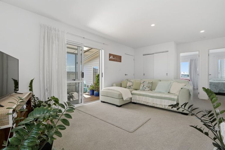 Photo of property in 11 Kamahi Crescent, Papamoa Beach, Papamoa, 3118