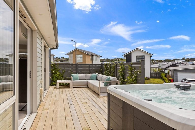 Photo of property in 19 Kuku Avenue, Red Beach, 0932