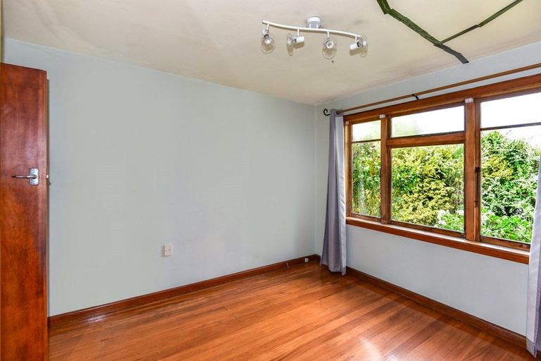 Photo of property in 9 Moyna Avenue, Dallington, Christchurch, 8061