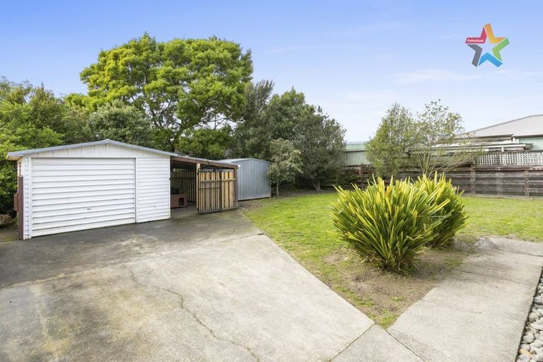 Photo of property in 32 Karaka Street, Wainuiomata, Lower Hutt, 5014