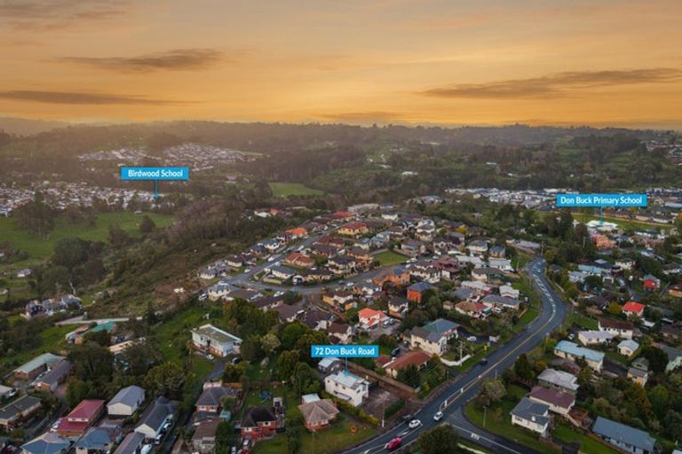 Photo of property in 72 Don Buck Road, Massey, Auckland, 0614