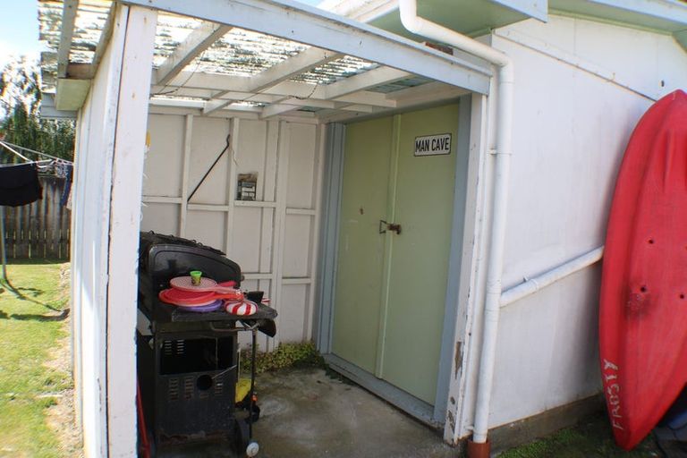 Photo of property in 9 Athlone Crescent, Boulcott, Lower Hutt, 5011