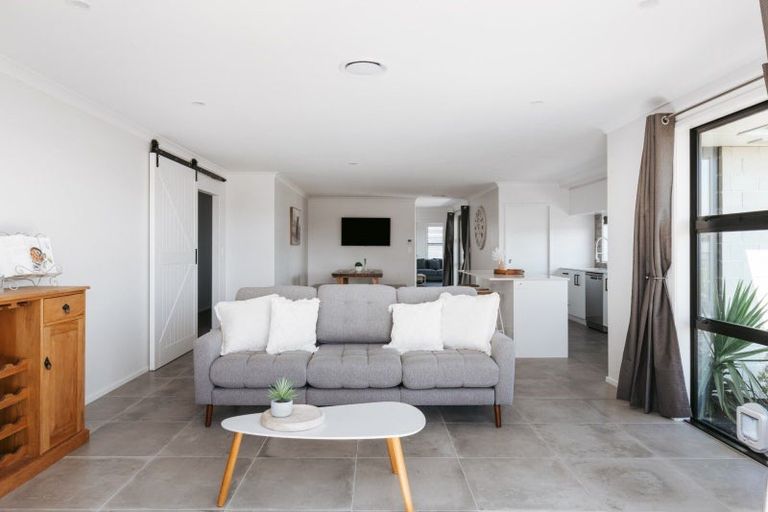 Photo of property in 51 Manawa Road, Papamoa Beach, Papamoa, 3118