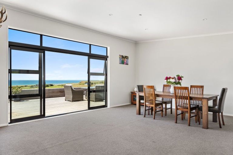 Photo of property in 5 Pukeko Place, Riversdale Beach, Masterton, 5872