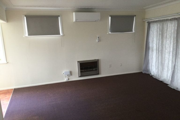 Photo of property in 2/25 Nutsey Avenue, Northcote, Auckland, 0627