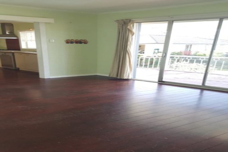 Photo of property in 14 Kokiri Street, Te Atatu South, Auckland, 0610