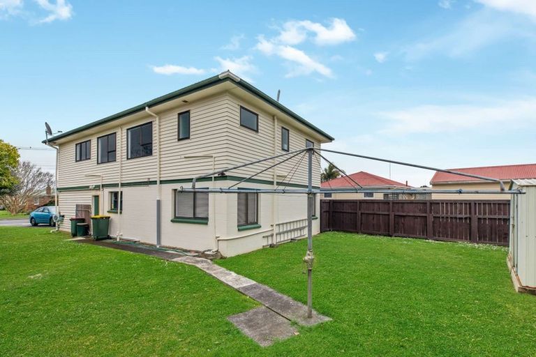 Photo of property in 1/13 Hill Crescent, Papakura, 2110