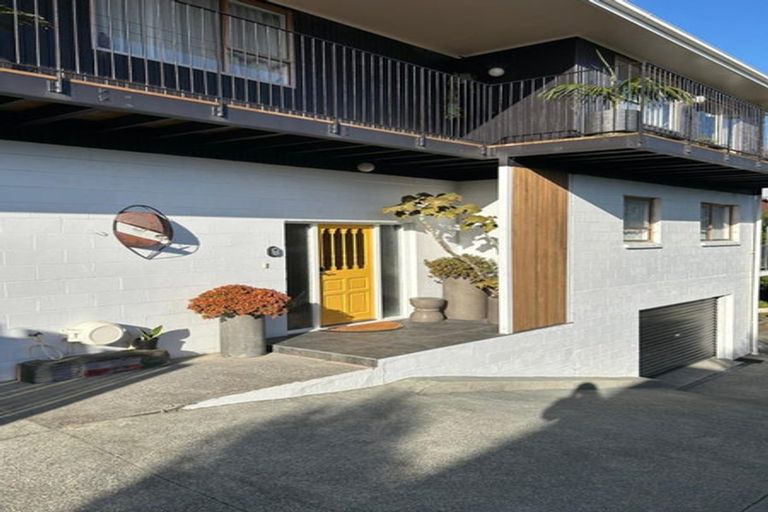 Photo of property in 72 Lynwood Road, New Lynn, Auckland, 0600