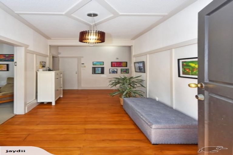 Photo of property in 27 Kenderdine Road, Papatoetoe, Auckland, 2025