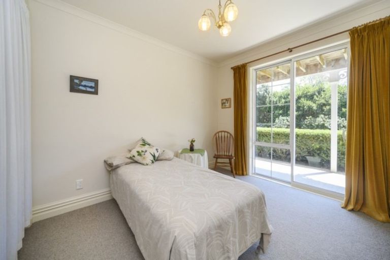 Photo of property in 114 Polson Hill Drive, Aokautere, Palmerston North, 4471