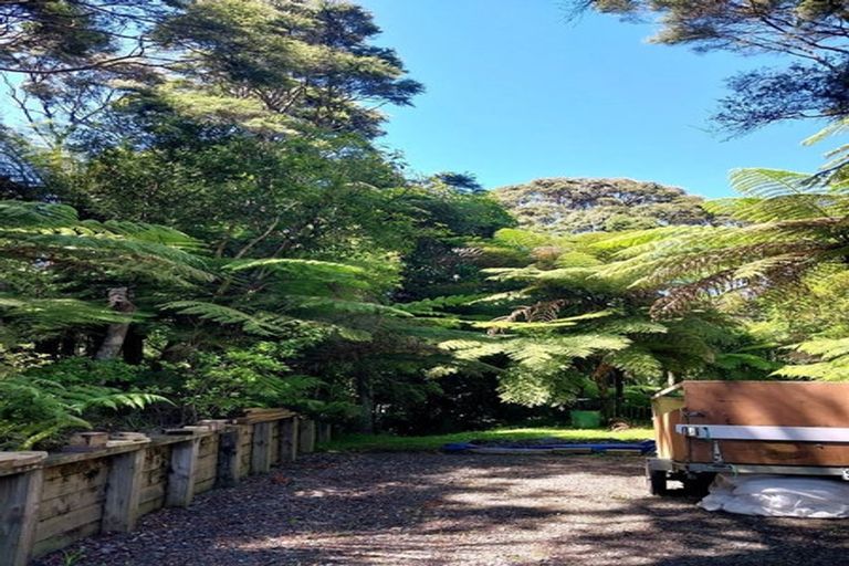 Photo of property in 55 Sylvan Valley Avenue, Titirangi, Auckland, 0604