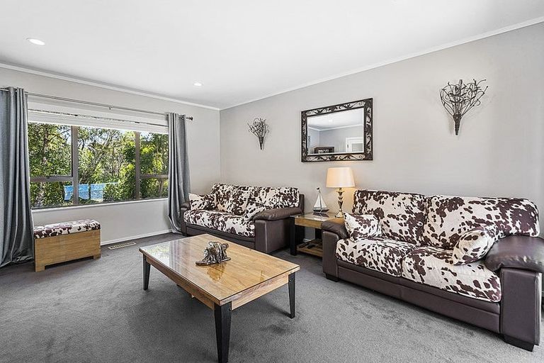 Photo of property in 63 Cruickshank Road, Clouston Park, Upper Hutt, 5018