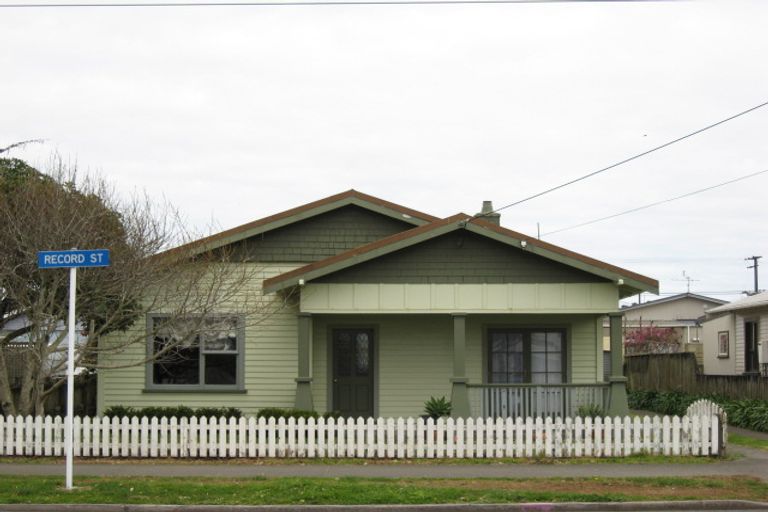 Photo of property in 34 Record Street, Fitzroy, New Plymouth, 4312