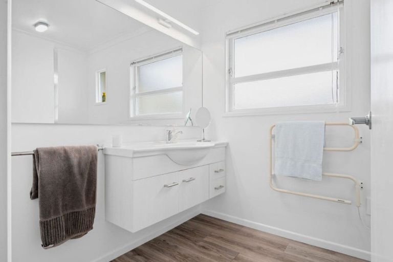 Photo of property in 23 Rutherford Street, Chedworth, Hamilton, 3210