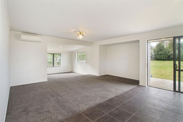 Photo of property in 16 Rata Street, Waiuku, 2123