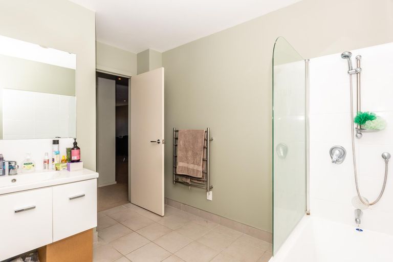 Photo of property in Bay View, 9/90 Customhouse Street, Gisborne, 4010