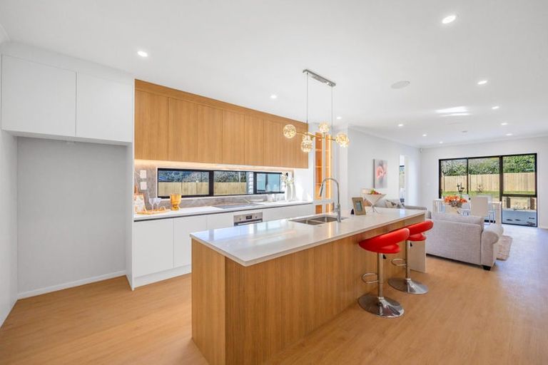 Photo of property in 30 Paihere Street, Huapai, Kumeu, 0810
