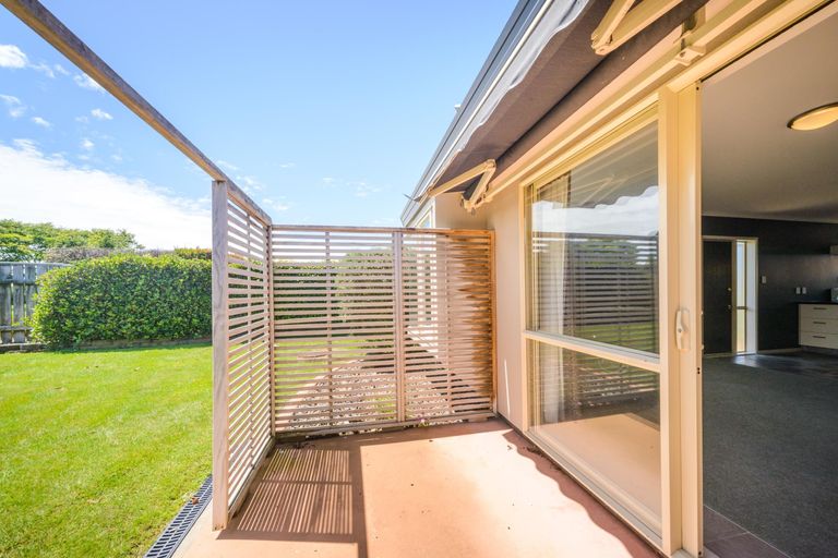 Photo of property in 9 Foxtail Fern, Kelvin Grove, Palmerston North, 4414