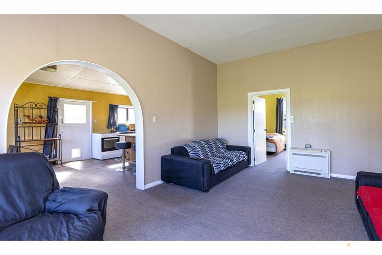 Photo of property in 4 Queen Street, Pareora, 7912