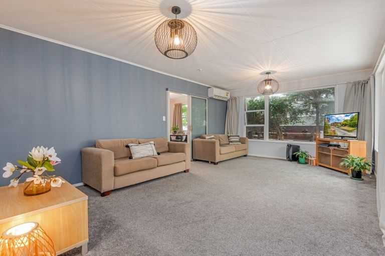 Photo of property in 4 Holdsworth Avenue, Milson, Palmerston North, 4414