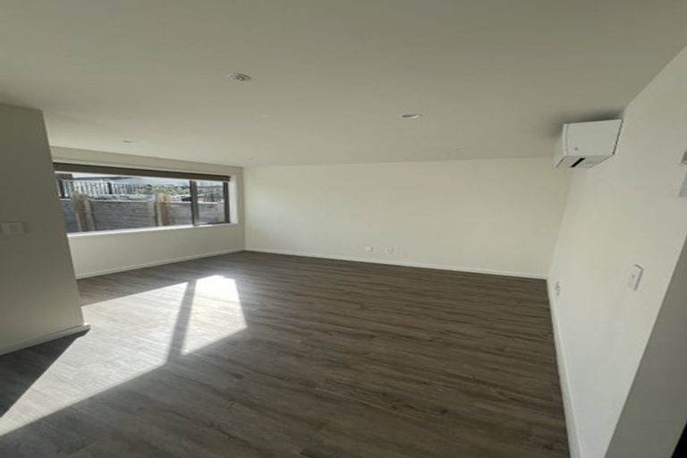 Photo of property in 9 Gunn Way, Hobsonville, Auckland, 0616