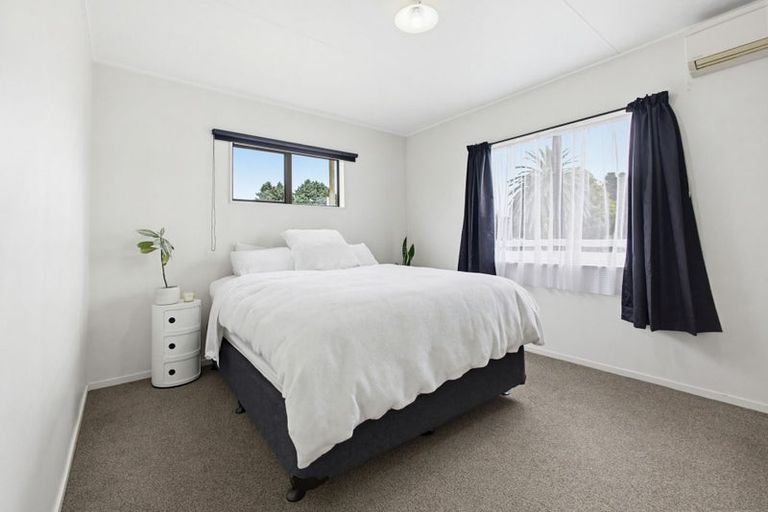 Photo of property in 1/17 Atherfold Crescent, Greenmeadows, Napier, 4112