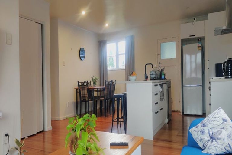 Photo of property in 82 Alfred Street, Fairfield, Hamilton, 3214