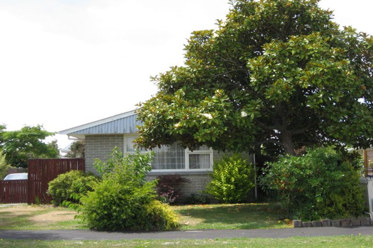 Photo of property in 16 Belmont Street, Avondale, Christchurch, 8061
