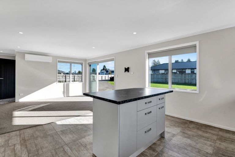 Photo of property in 10 Biron Place, Stratford, 4332