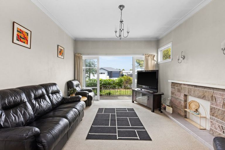 Photo of property in 18 Avenue Road, Greenmeadows, Napier, 4112