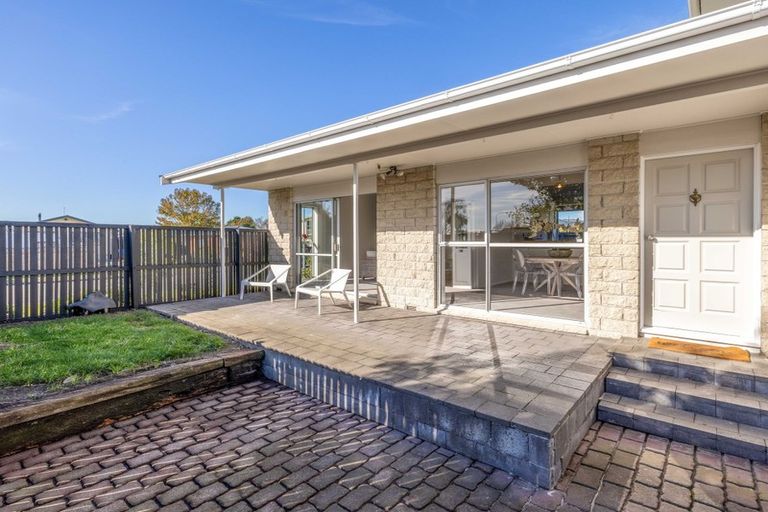 Photo of property in 9 Birdling Place, Halswell, Christchurch, 8025