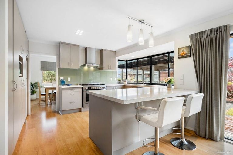 Photo of property in 15 Orangewood Drive, Northpark, Auckland, 2013