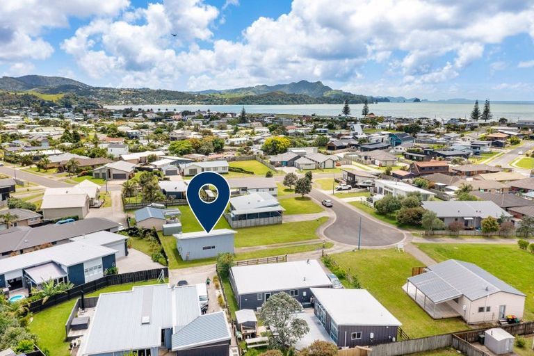 Photo of property in 6 Rena Place, Whitianga, 3510