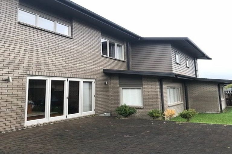 Photo of property in 10 Oak Bark Drive, Schnapper Rock, Auckland, 0632