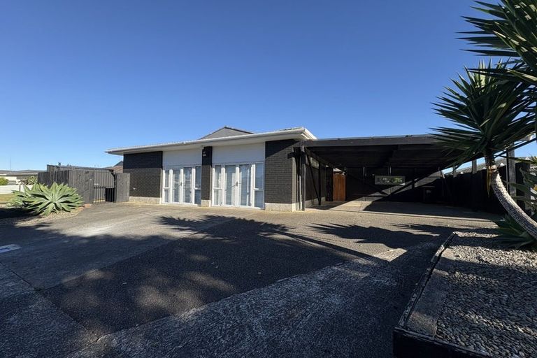 Photo of property in 21 Meadowbrook Drive, Cloverlea, Palmerston North, 4412