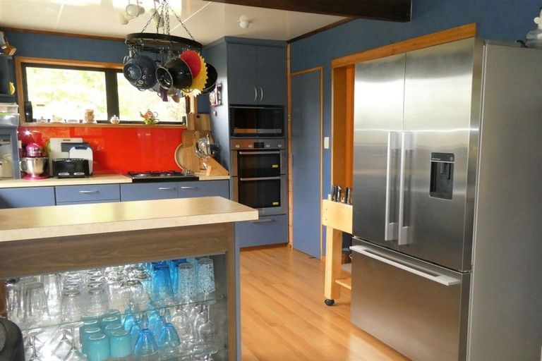 Photo of property in 30 Golf Links Road, Kaiata, Greymouth, 7805