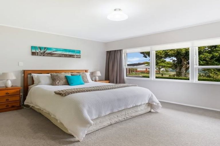 Photo of property in 1 Alf Walker Place, Papakura, 2110