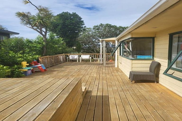 Photo of property in 1/6 Carlisle Road, Browns Bay, Auckland, 0630