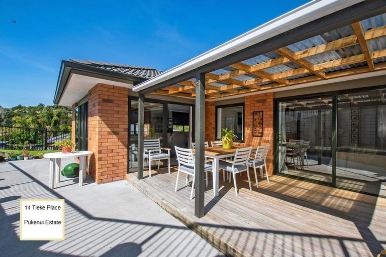 Photo of property in 14 Tieke Place, Horahora, Whangarei, 0110