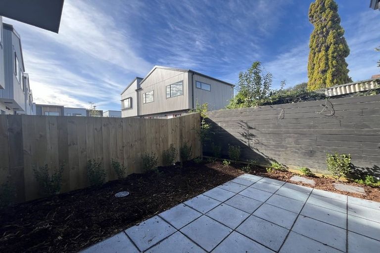 Photo of property in 9 Renata Crescent, Te Atatu Peninsula, Auckland, 0610