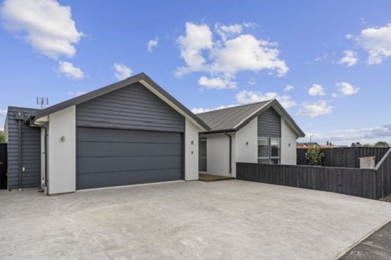 Photo of property in 129 Aviemore Drive, Highland Park, Auckland, 2010