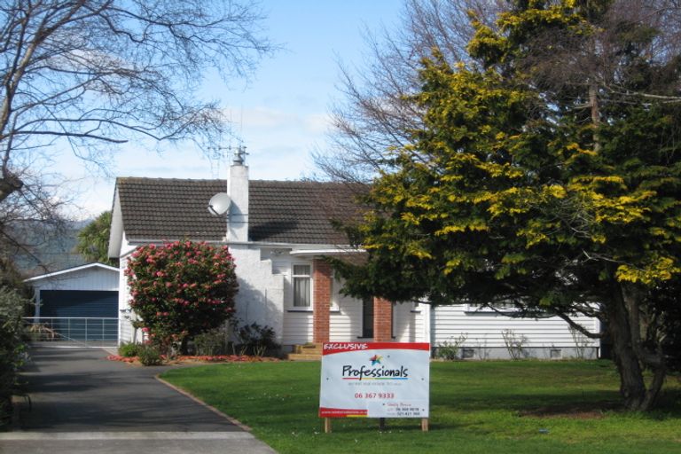 Photo of property in 30 Quinn Road, Levin, 5510